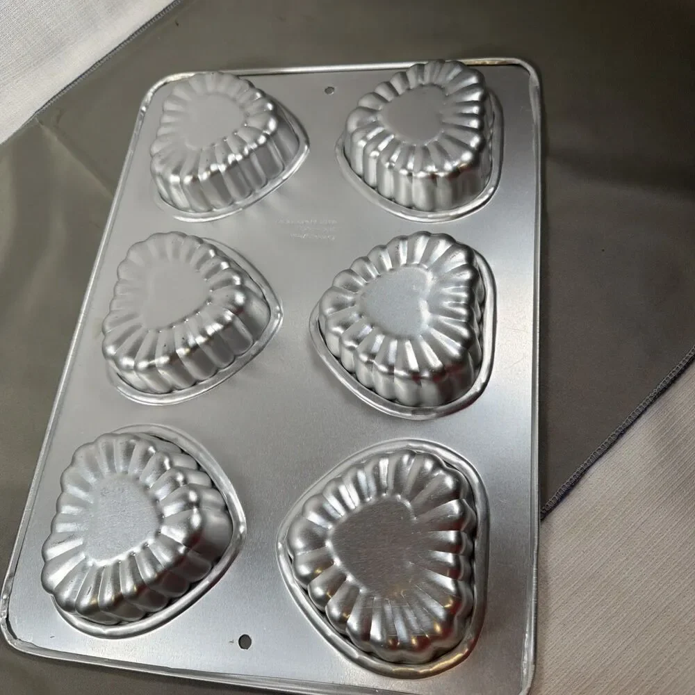 Vtg Wilton Aluminum Heart Baking Pan Lot Double Heart & 6 Mini Scalloped Hearts